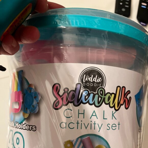 Sidewalk Chalk NEW by Loddie Doddie  Activity Set 49 Pieces NEW (hg/x) - Picture 2 of 9